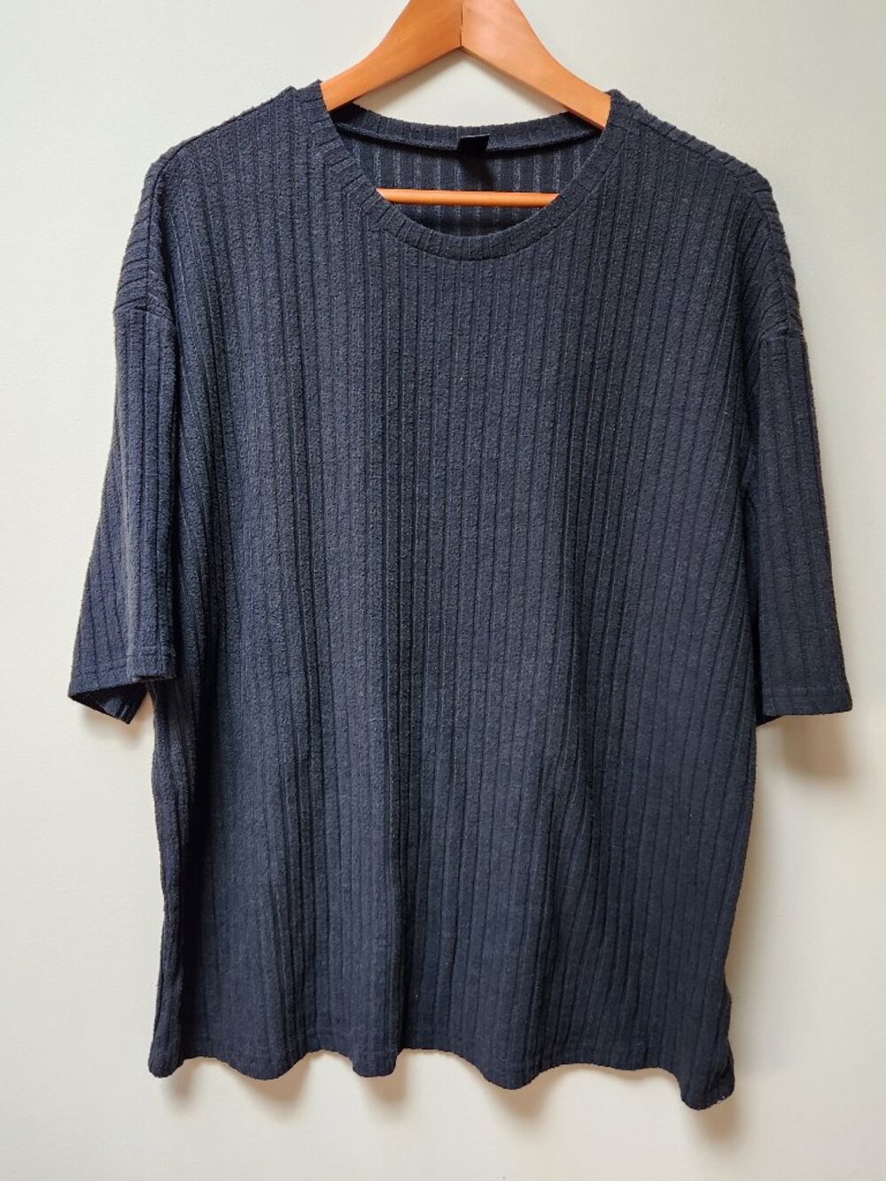 5/$25 Black ribbed oversized t shirt / shein / L